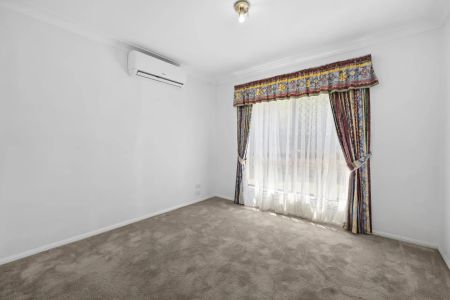 Large Family Home - Photo 4