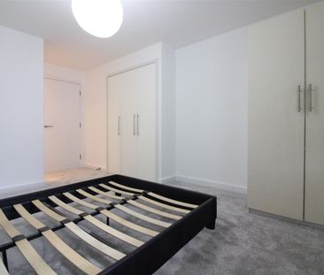 Eden Grove, London - Photo 4