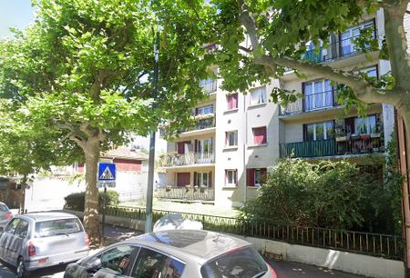 Location Appartement 1 pièce 28m² ST MAUR DES FOSSES 94100 - Photo 4