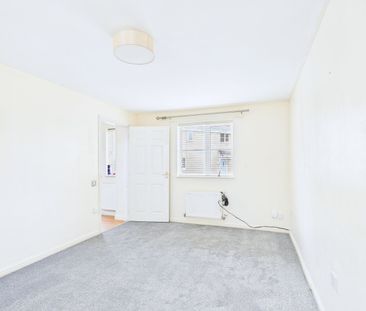 3 Bedroom - Photo 4