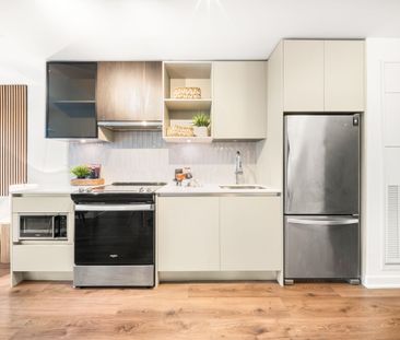 For Lease - 405 Dundas Street Unit# 813, Oakville, Ontario - Photo 2