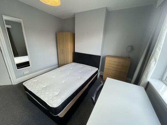 Estcourt Terrace - Photo 1