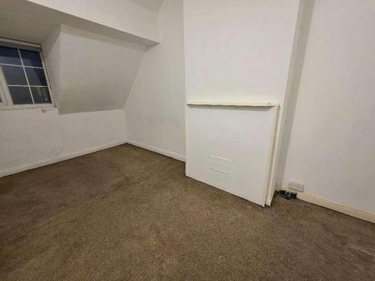 High Streetcheadlecheshire, SK8 - Photo 1