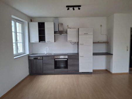 Gut aufgeteilte 3-Zimmer-Wohnung mit möblierter Küche und Balkon in ruhiger Wohnlage in Obernberg - Foto 2