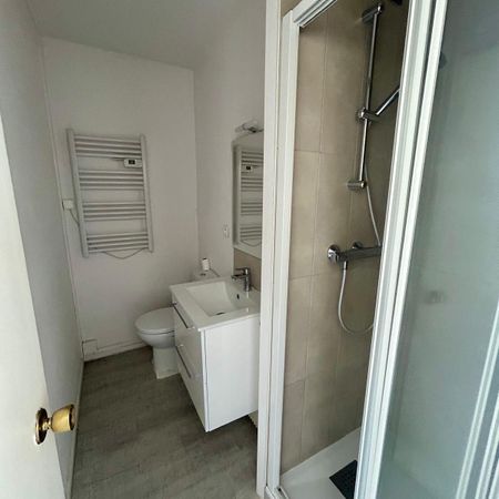 Location Appartement 1 pièce 28m² CHAMALIERES 63400 - Photo 3
