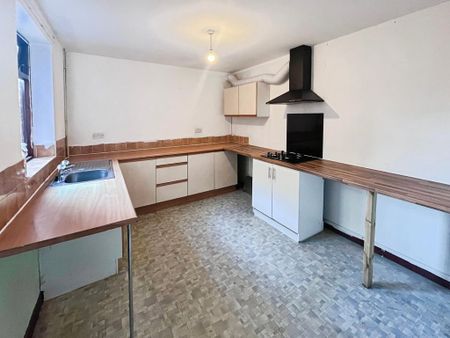 3 bedroom terraced house to rent - Photo 3