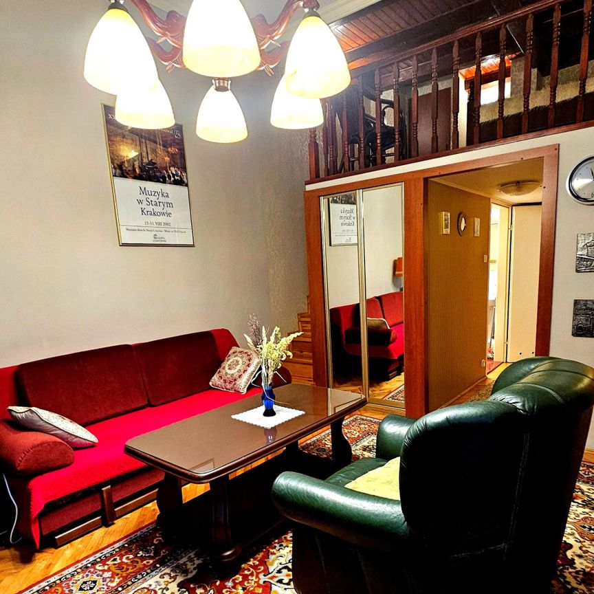 Stylowe mieszkanie z antresolą do spania. Początek Starowiślnej - Photo 1