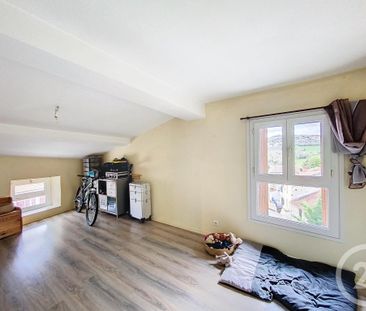 Location Appartement 4 pièces 63m² LA ROCHE BLANCHE 63670 - Photo 2