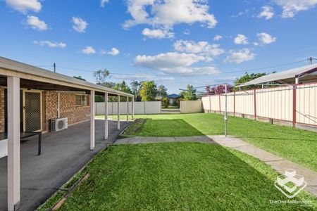 Family-Friendly Corner Block Home with Outdoor Entertaining Area â $620/wk - Photo 2