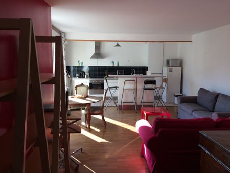 Location Appartement 3 pièces 70m² - Photo 2
