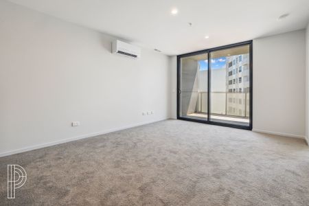 Modern 2-Bedroom Unit in the Heart of Greenway - Photo 3