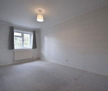 2 bedroom semi-detached house to rent - Photo 2