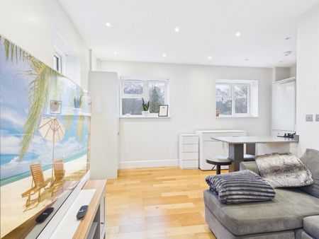 1 bedroom ground floor flat to rent - Photo 3