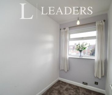 3 bedroom semi-detached house to rent - Photo 6