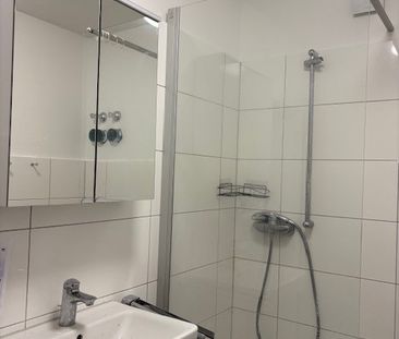 Platz für die ganze Familie! 3-Zimmer-Wohnung direkt am Park! - Photo 1