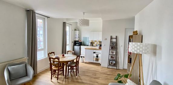 Location Appartement 3 pièces 43m² VIGNACOURT 80650 - Photo 2