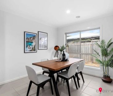7 Joyce Street, Point Cook VIC 3030 - Photo 3