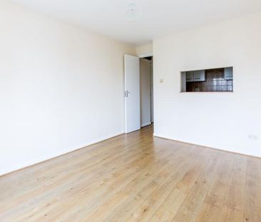 Large two bed apartment located within easy access to Kings Cross & Islington - Photo 1