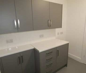 Egerton Road Flat 1 - Photo 4