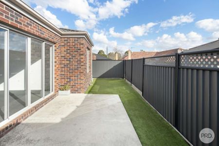 TWO BEDROOM HOME IN CENTRAL LOCATION - Photo 2