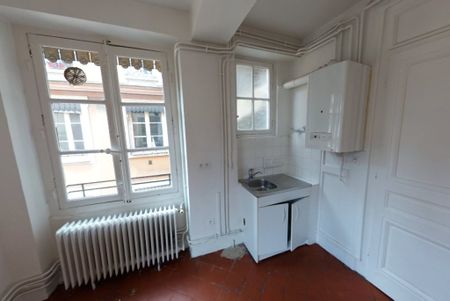 APPARTEMENT T2 A LOUER - LYON 1ER ARRONDISSEMENT - 76.19 m2 - 1 177 € charges comprises par mois - Photo 2