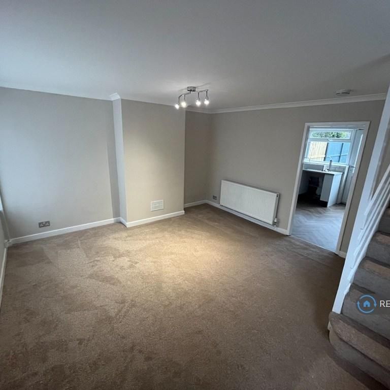 3 bedroom detached house to rent - Photo 1