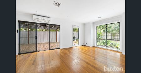 SPACIOUS FAMILY HOME IN PRIME HIGHETT POCKET! - Photo 5