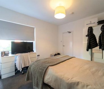 2 bedroom property to rent - Photo 1