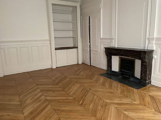 Appartement 5 pièces et plus – LYON - Photo 1