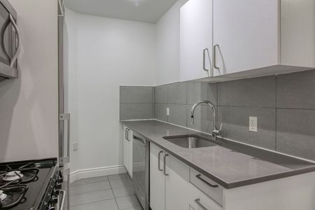 3730 Chemin Queen Mary, Montréal, QC - Photo 2