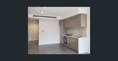 Impressive 1-Bedroom Apartment Plus Study | Convenient Macquarie Park - Photo 2