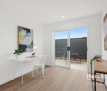 Freshly Built with Contemporary Style - Photo 2