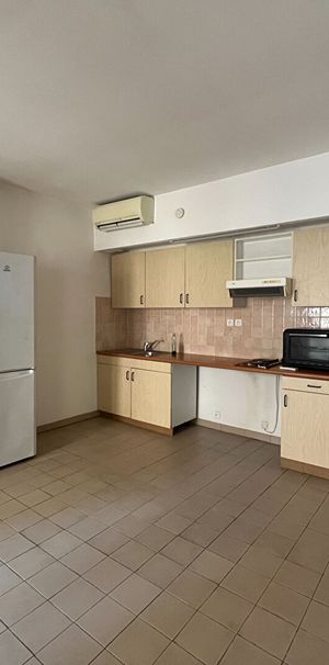 Studio à Louer Centre Ville Aubagne, - Photo 1