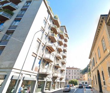 Ampio bilocale a Como città con balcone e cantina - Photo 5