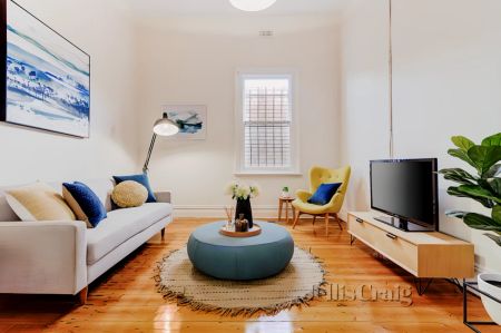 4 Bed, 2 Bath - Photo 2