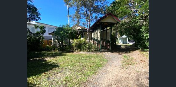 164 Pulgul Street, Urangan, Qld 4655 - Photo 2