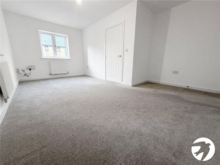 3 bedroom end of terrace house to rent - Photo 3