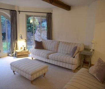 3 bedroom barn conversion to rent - Photo 2