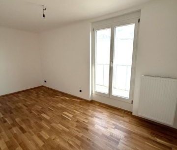 TOPRENOVIERTE 2-Zimmer Wohnung mit Terrasse und Weitblick - Foto 1
