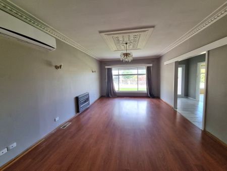 A Fresh New Look! - Photo 3