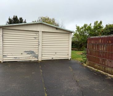3 BEDROOM - GARAGE - SINGLE LEVEL - Photo 4