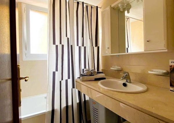 2-bedroom apartment for rent in Puerto de Santiago in residential complex Playa de la Arena.