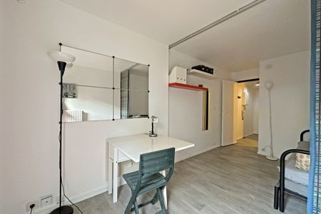Nanterre Préfecture : Studette de 19,30 m2 meublée et équipé - Photo 4