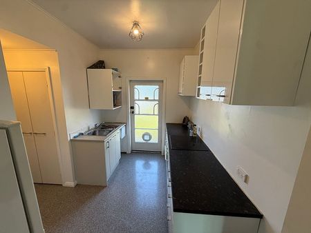 Ready to move in -Epuni Two Bedroom Furnished Home - Photo 2