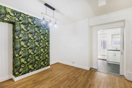 4 bedroom terraced house to rent - Photo 3