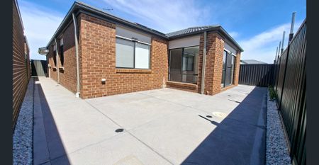 25 Mound Ave, Donnybrook, Vic 3064 - Photo 2