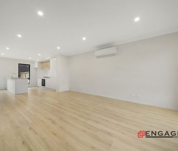 Townhouse with Beautiful Views!! - Photo 1