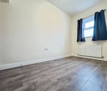 2 bedroom House To Let Total Size: 1088 SQ FT - Photo 3