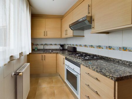 Piso de alquiler en Carrer Doctor Fleming, 23, Zona Pueblo - Photo 2