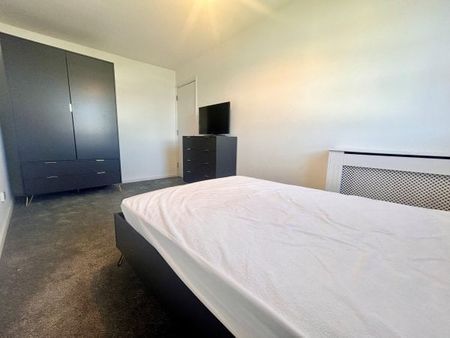 Burgoyne Road, Southsea - Photo 3